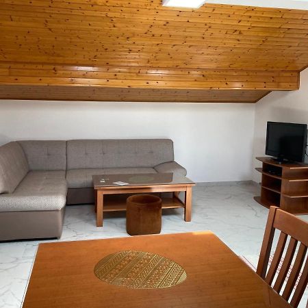 Apartments Hrnjic Umag Exterior foto