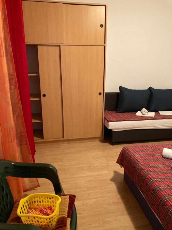 Apartments Hrnjic Umag Exterior foto