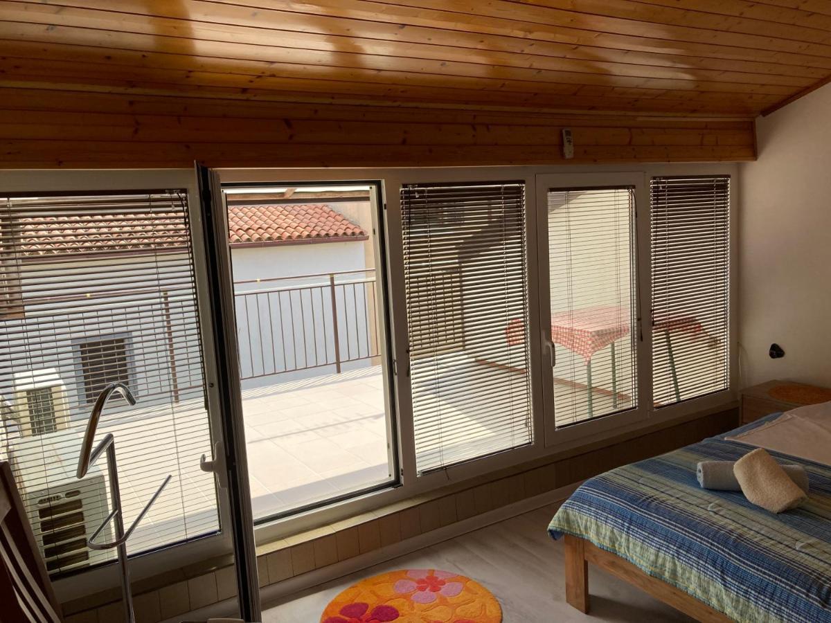 Apartments Hrnjic Umag Exterior foto