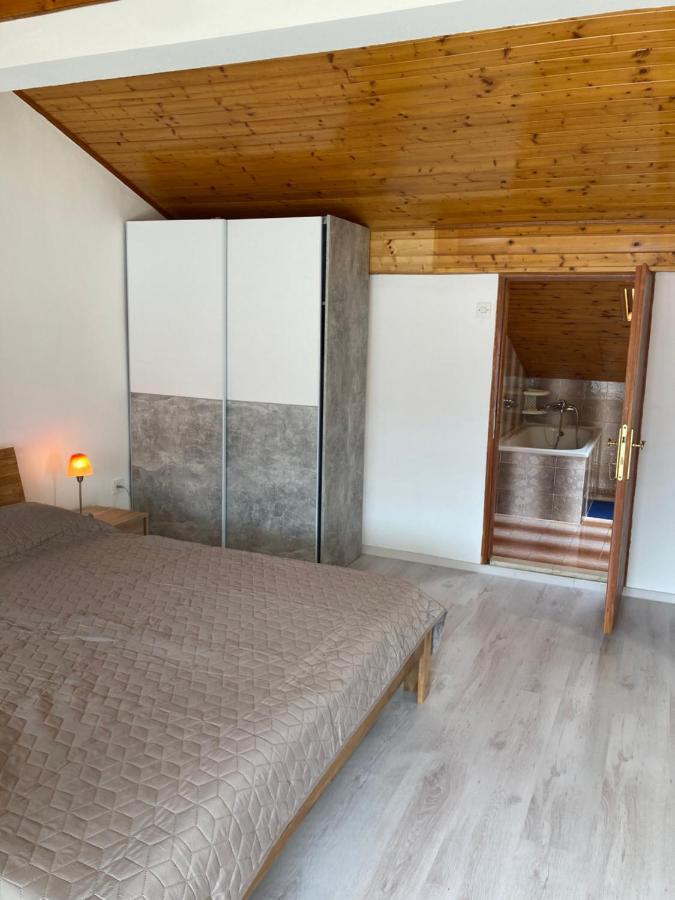 Apartments Hrnjic Umag Exterior foto