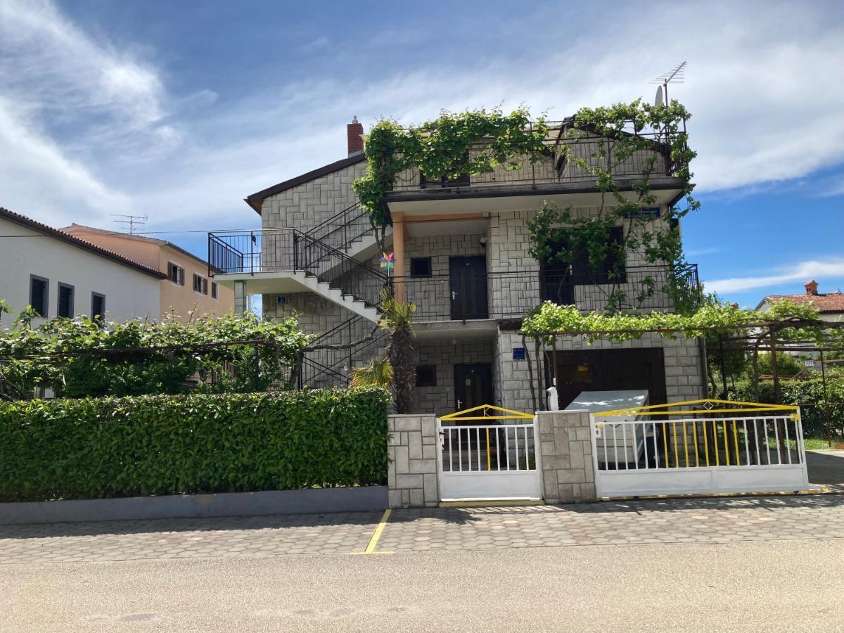 Apartments Hrnjic Umag Exterior foto